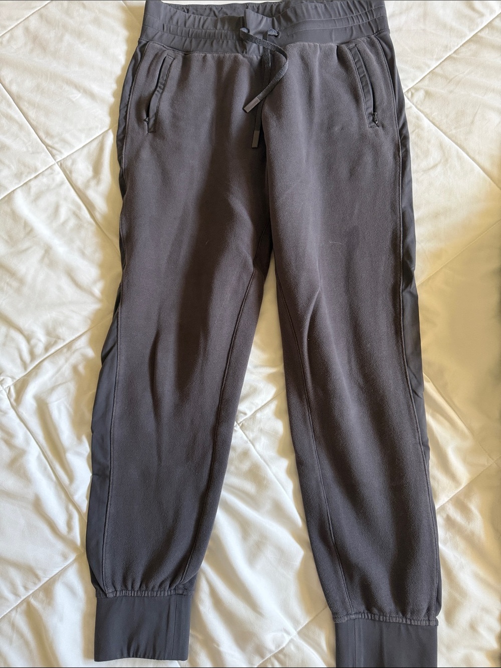 Lululemon. Joggers